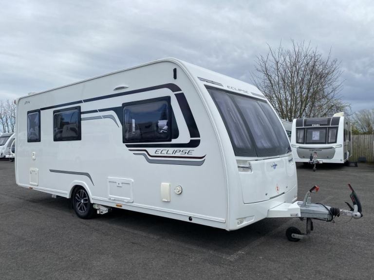 2016 LUNAR ECLIPSE 17/4 LUXURY 4 BERTH TOURING CARAVAN