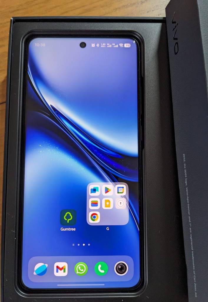 vivo X200 Pro/mint with box/Warranty/12+256GB/Unlocked Dual Sim/200MP ZEISS Camera/6000mAh Battery