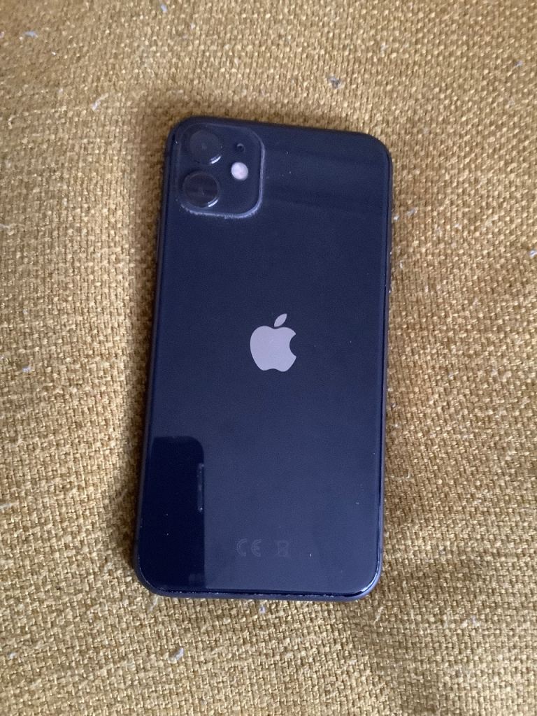 iPhone 11 used , 1 owner in very good condition 