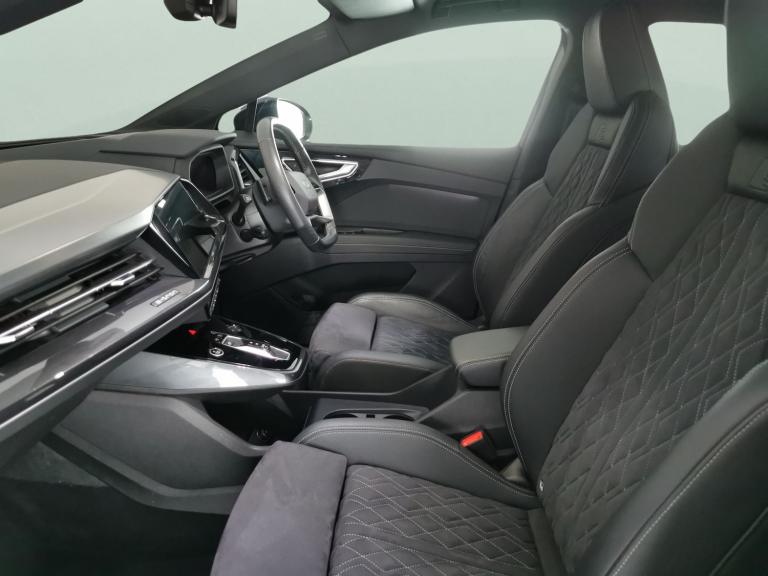 2022 Audi Q4 e-tron 40 S line SUV 5dr Electric Auto 82kWh (204 ps) - CARPLAY - LED - REVERSE CA S...