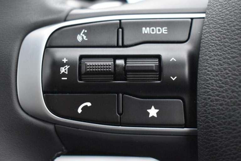 2025 Kia Sportage 1.6T Plug In Hybrid Gt Line S Suv 5dr Petrol Auto Awd Euro 6 (s/s) (241 Bhp EST...