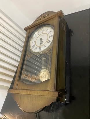 Windsor quartz Westminster chimes pendulum clock - £20 (BH10)