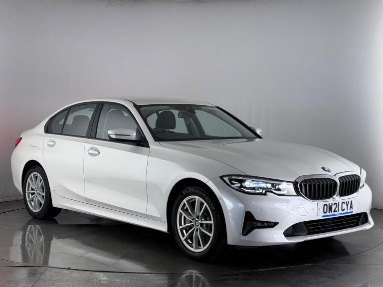 2021 BMW 3 Series 2.0 330e 12kWh SE Pro Auto Euro 6 (s/s) 4dr Saloon Hybrid Automatic