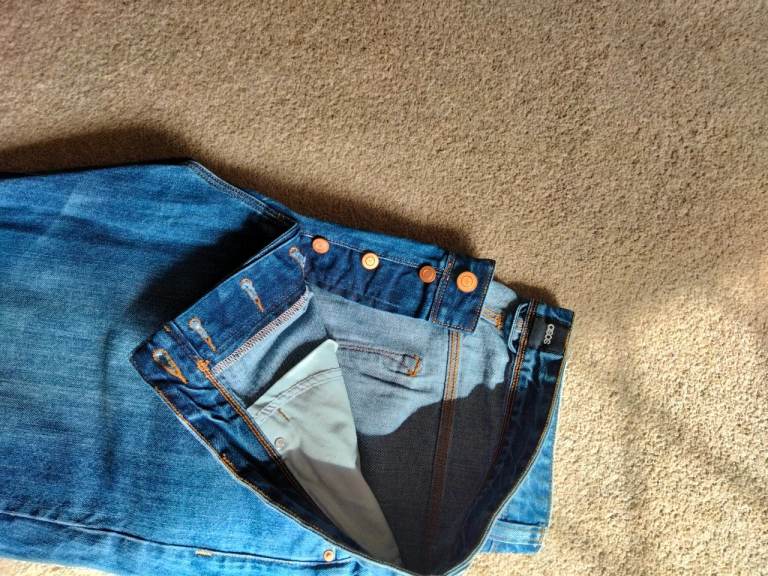 4 pairs of mens jeans 