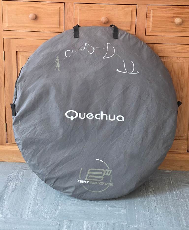 Quechua Two Seconds Pop-Up Tent – Green, Good Condition