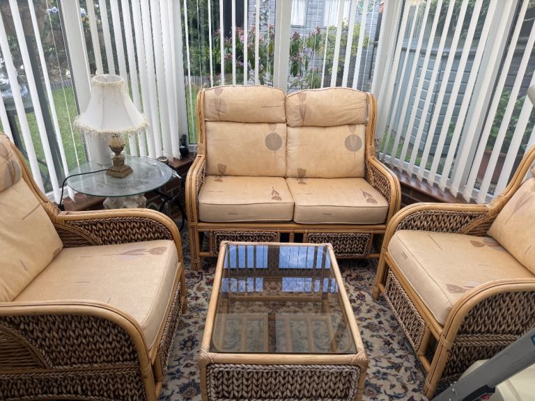 Wicker Conservatory Furniture Set – Sofa, Chairs, and Table
