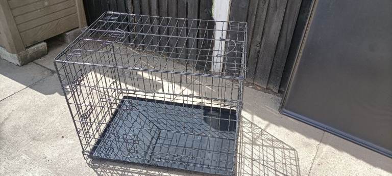 Medium size pet crate