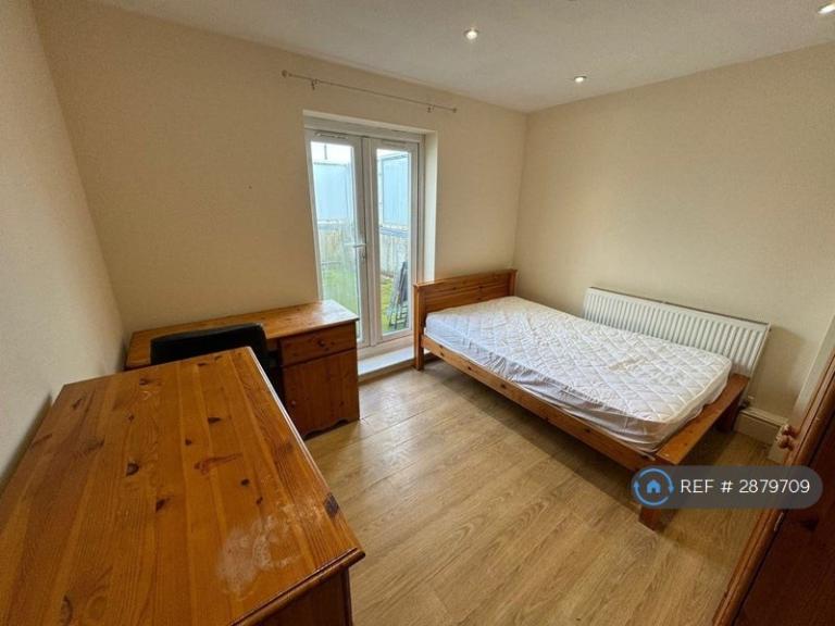 1 bedroom in Palmerston Road, Southampton, SO14 (#2879709)