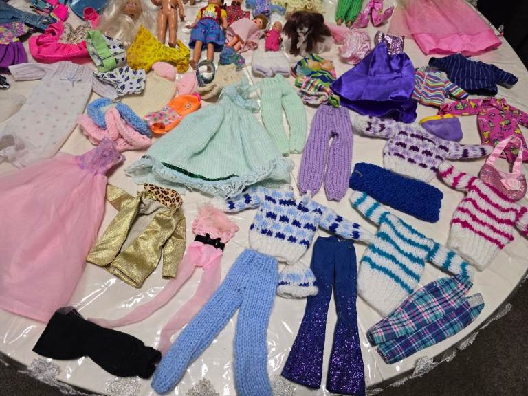 11 Barbie Dolls One Head Is Off Dolls Have Little Marks Clothes Good Or Like New
