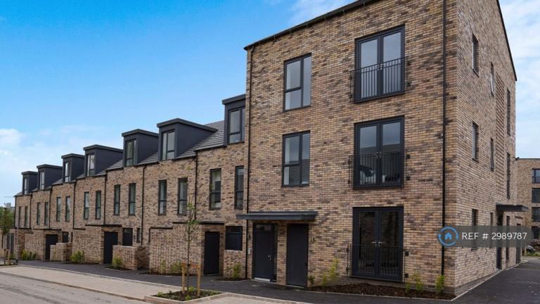 2 bedroom flat in Bird Close, Birmingham, B12 (2 bed) (#2989787)