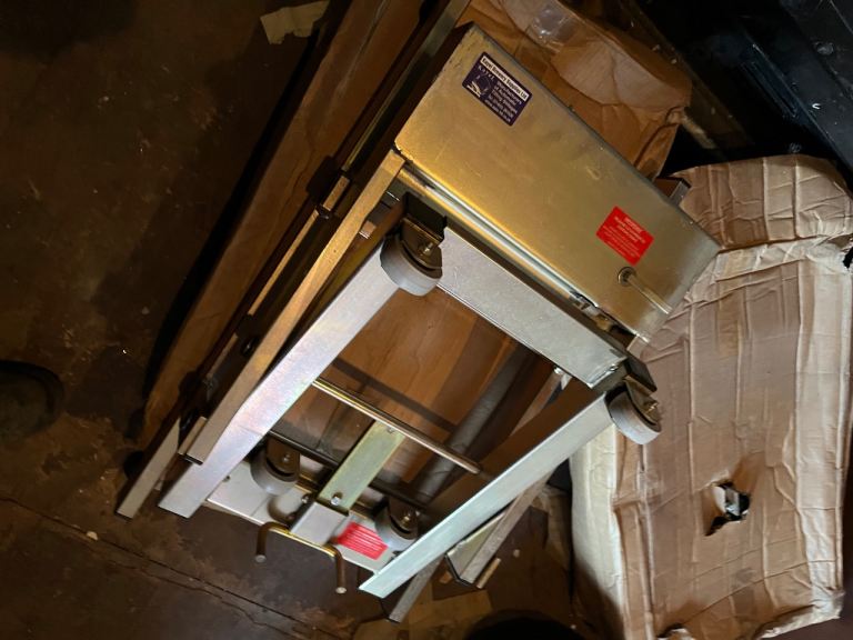 Cask ale stillage barrel tilt x 15