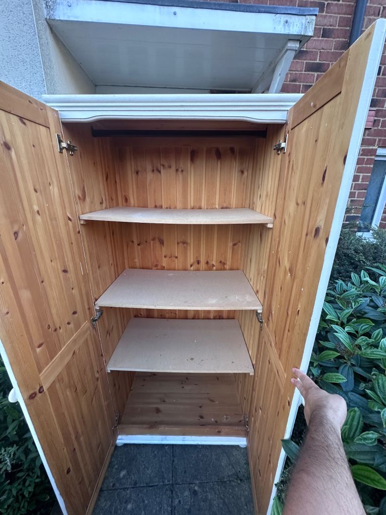 Wardrobe with shelves in £70 | Can Deliver nearby