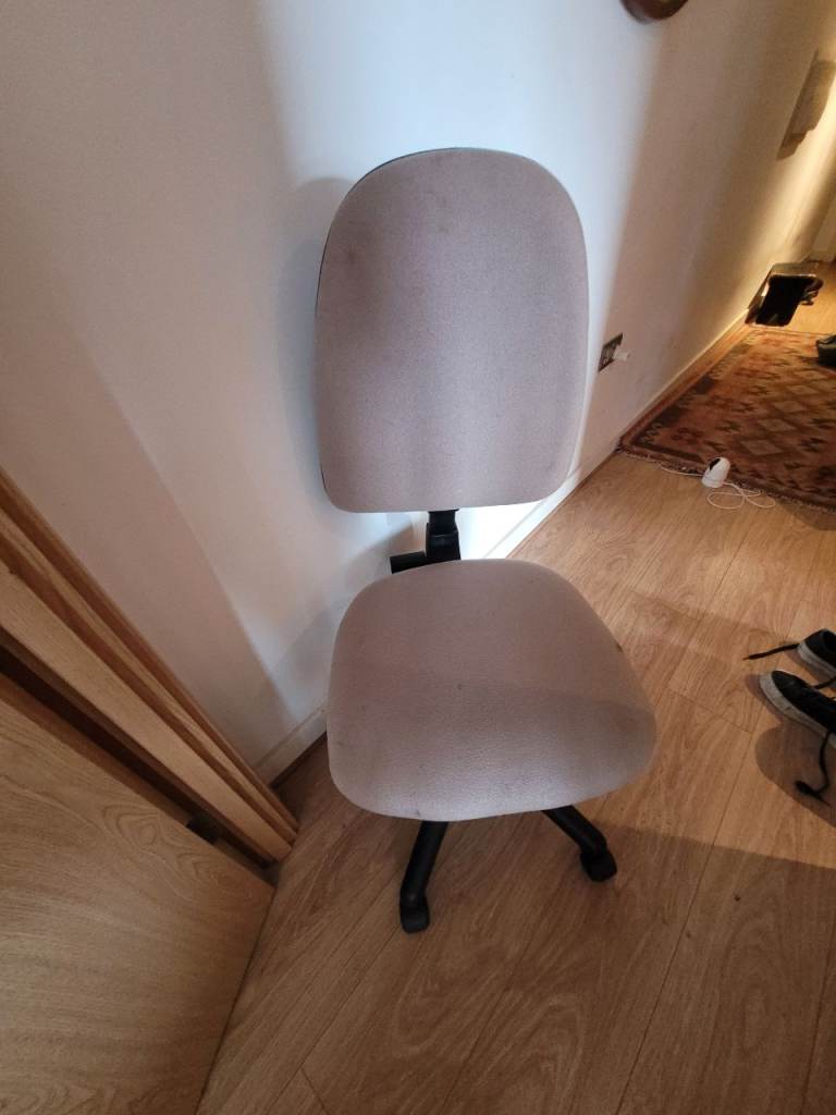 Office swivel chair 