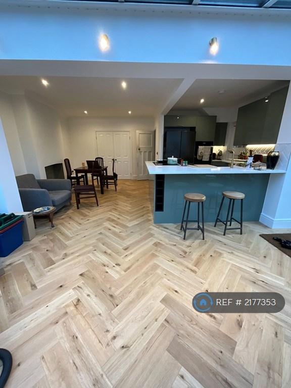 1 bedroom in Gunnersbury Lane, Acton, W3 (#2177353)
