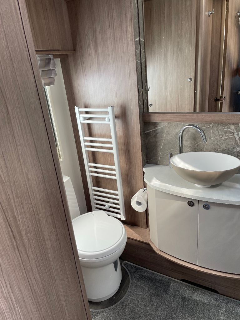 Coachman VIP 460