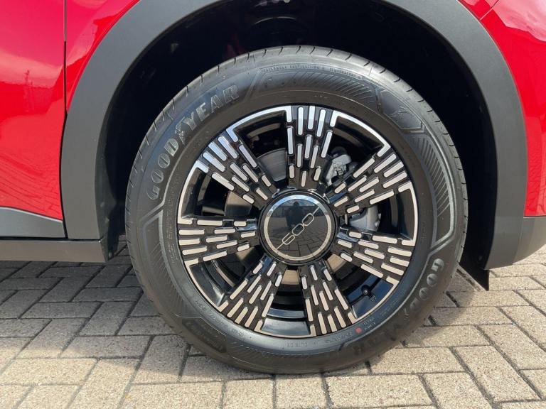 2025 Fiat 600 1.2 MHEV SUV 5dr Petrol Hybrid e-DCT Euro 6 (s/s) (100 ps) HATCHBACK Petrol/Electri...