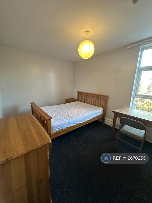 9 bedroom house in Wilmslow Road, Manchester, M20 (9 bed) (#2670255)