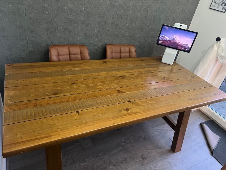 Oak dining room table