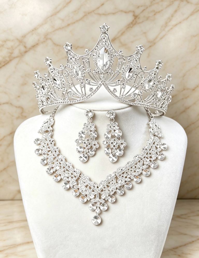 Stunning Silver Tiara, Necklace & Earrings Jewellery Set