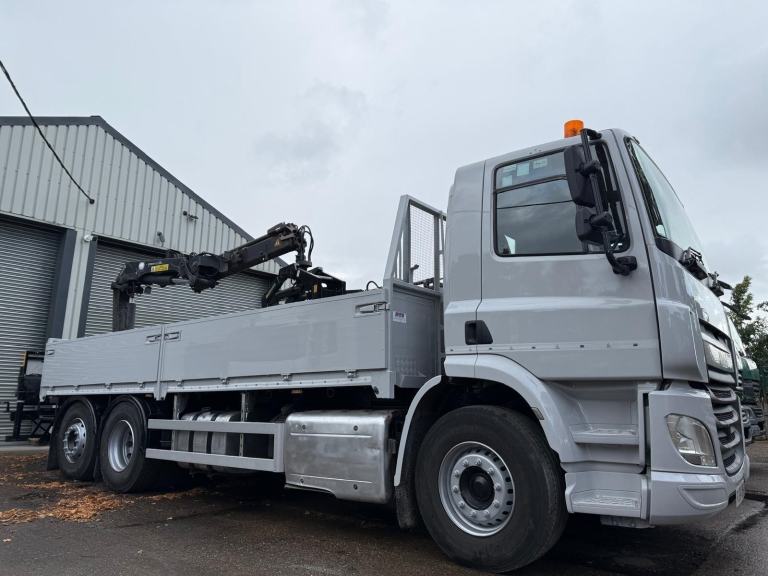2014 DAF CF 330 DROPSIDE WITH HMF 1420 FOLD AWAY CRANE 