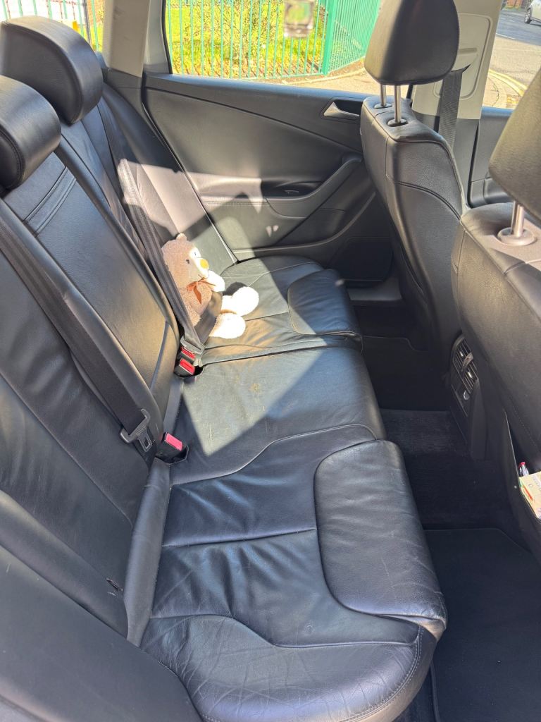 Volkswagen, PASSAT, Estate, 2010, Semi-Auto, 1968 (cc),5 doors - Image 8