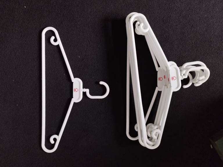 Nottingham Forest White Plastic Clothes Hangers