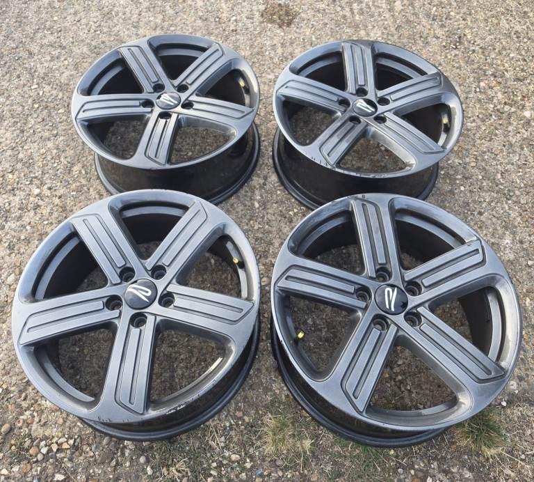 Genuine Volkswagen 18" Golf R 5x112 Cadiz Alloy Wheels