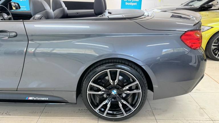 2015 BMW 4 Series 2.0 420d M Sport Auto Euro 6 (s/s) 2dr Convertible Diesel Automatic
