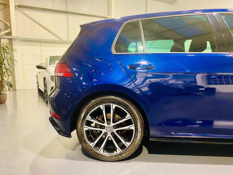 2018 Volkswagen Golf 1.5 TSI EVO R-Line Euro 6 (s/s) 5dr HATCHBACK Petrol Manual