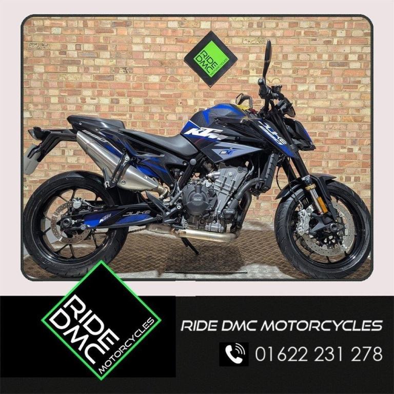 KTM 890 DUKE TECH PACK. 21 REG. GRAPHIC KIT. 11K. A BEAUTY.