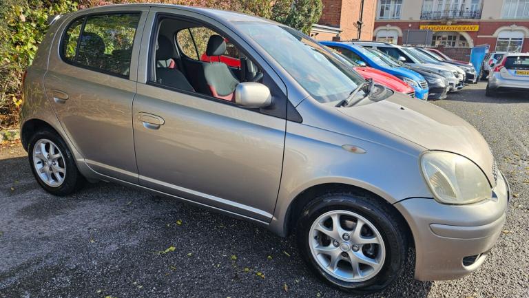 2005 Toyota Yaris 1.3 VVT-i Colour Collection 5dr HATCHBACK Petrol Manual