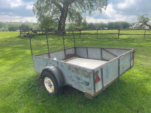 Large trailer, 68"X72" (82"X116" with wheels&drawbar)