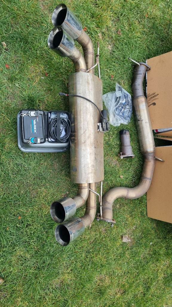 Please DM if interested as i will need to transport from London 