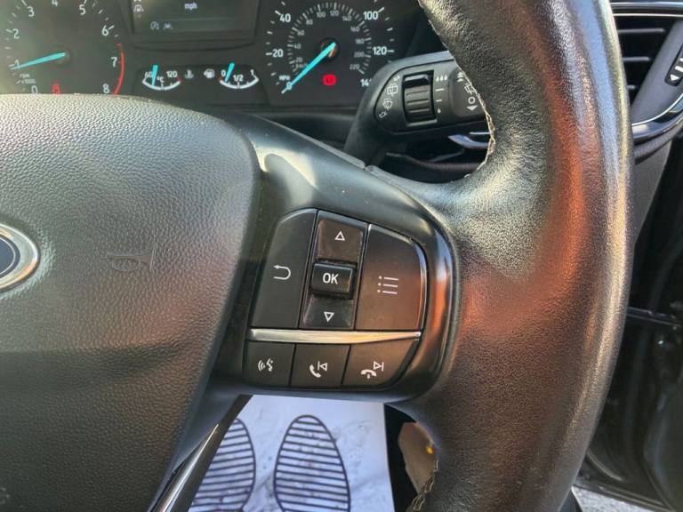 2018 Ford Fiesta 1.0T EcoBoost Zetec Hatchback 5dr Petrol Manual Euro 6 (s/s) (100 ps) Hatchback ...