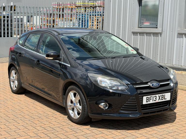 2013 Ford Focus 1.6 125 Zetec 5dr Powershift HATCHBACK PETROL Automatic