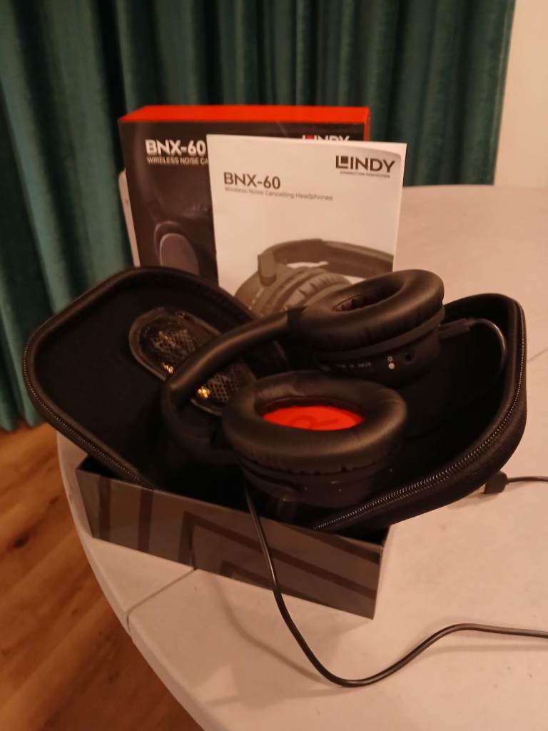 Lindy BNX-60 Headphones