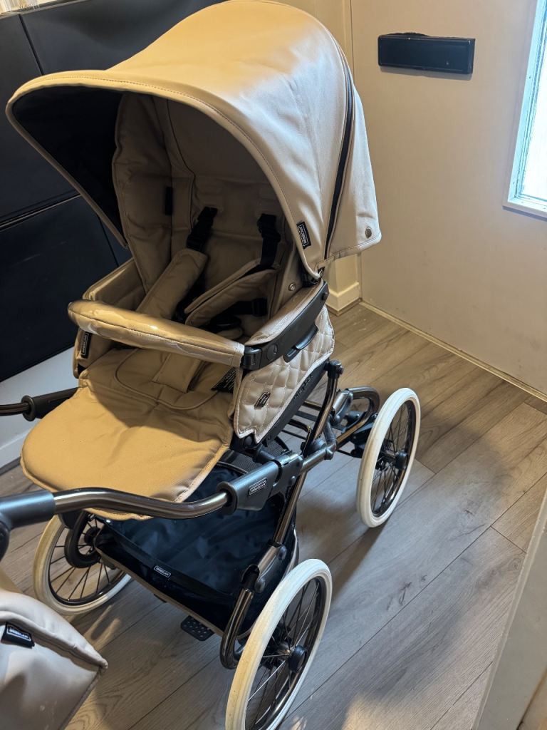 Baby Pram/Pushchair with Changing Bag – Beige, Good Condition