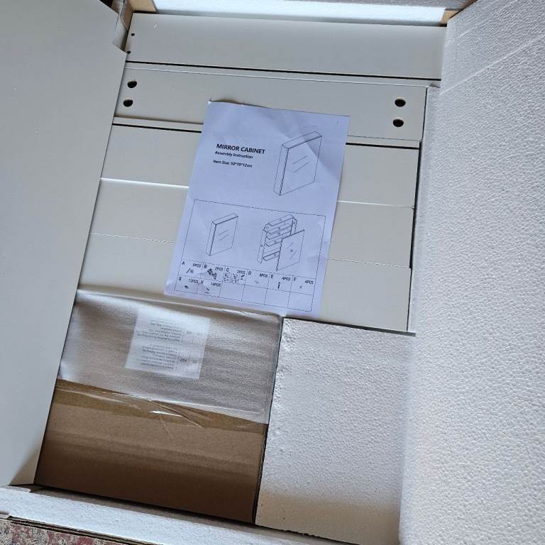 Bathroom cabinet 