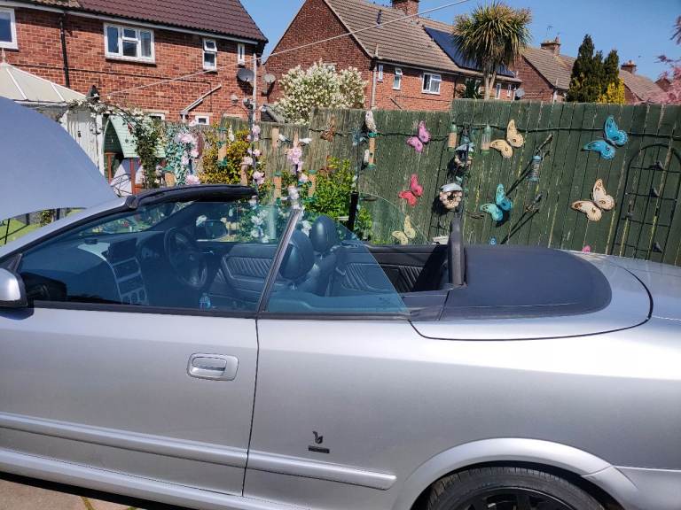 Vauxhall, ASTRA, Convertible, 2002, Manual, 2198 (cc), 2 doors