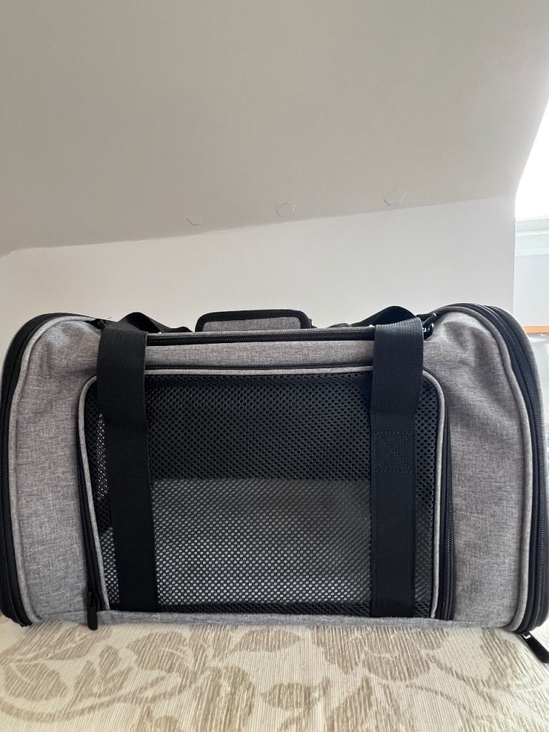 Two cat carriers 