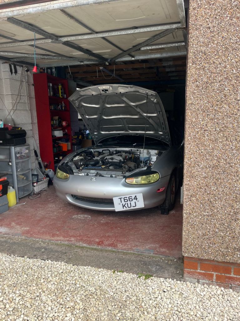 Mazda MX5. , 1999 gen 2 no MOT. Hard top not included 