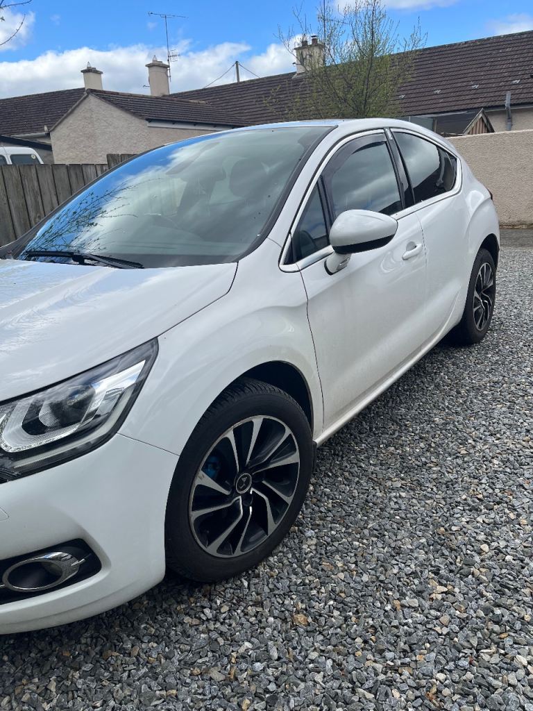 DS, DS 4, Hatchback, 2017, Manual, 1560 (cc), 5 doors