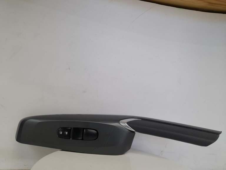 Nissan Juke Electric Window Switch 2019-2026 5 Door Hatchback
