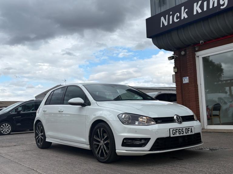 2015 Volkswagen Golf 2.0 TDI R-Line 5dr DSG ++ NAV / 35 TAX / 61 MPG / ULEZ / DAB / BLUETOOTH ++ ...