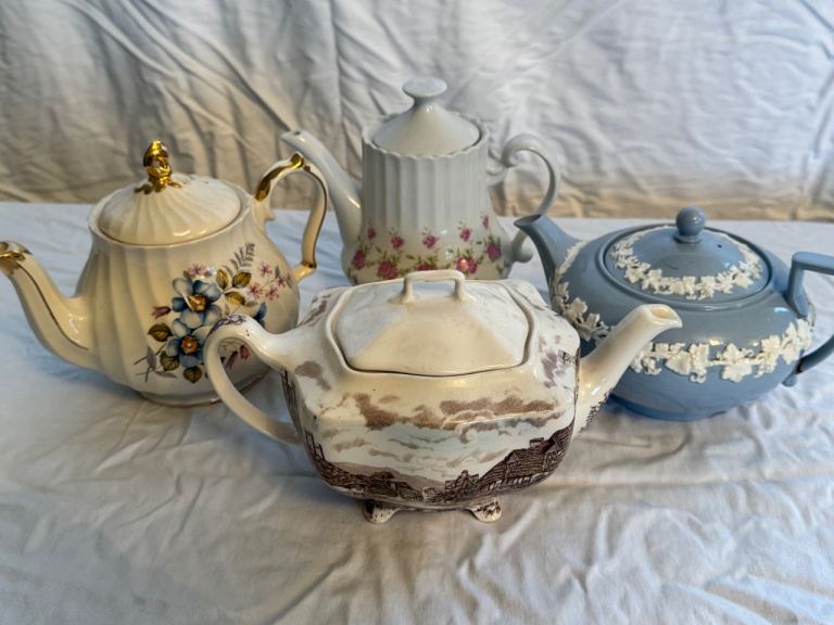 Job Lot - Teapots 
