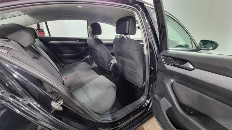 2019 Volkswagen Passat Saloon 4dr