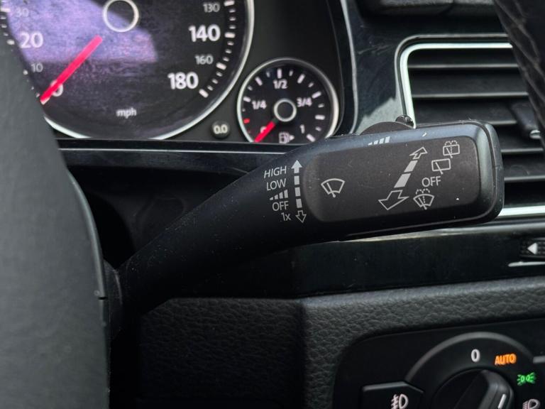 2016 Volkswagen Touareg 3.0 TDI V6 BlueMotion Tech R-Line Tiptronic 4WD Euro 6 (s/s) 5dr ESTATE D...