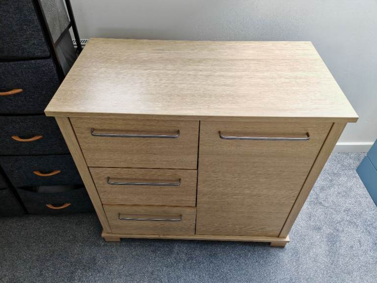 Modern Beige Wood Sideboard - Good Condition Oak-Effect Unit