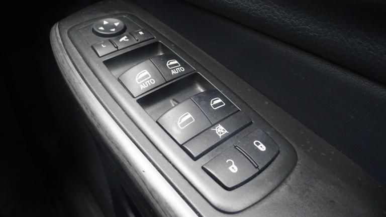 JEEP CHEROKEE 2.0 Cherokee 2.0 170hp Limited 4wd 9spd Auto Black Auto Diesel 201