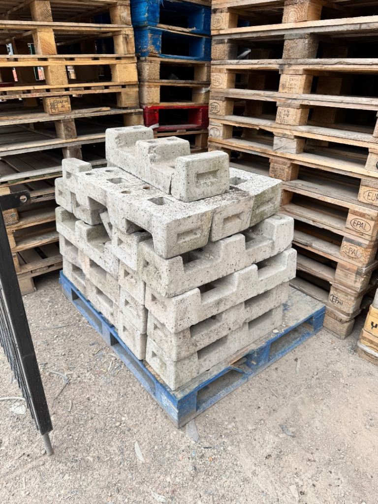 Harris fence blocks 